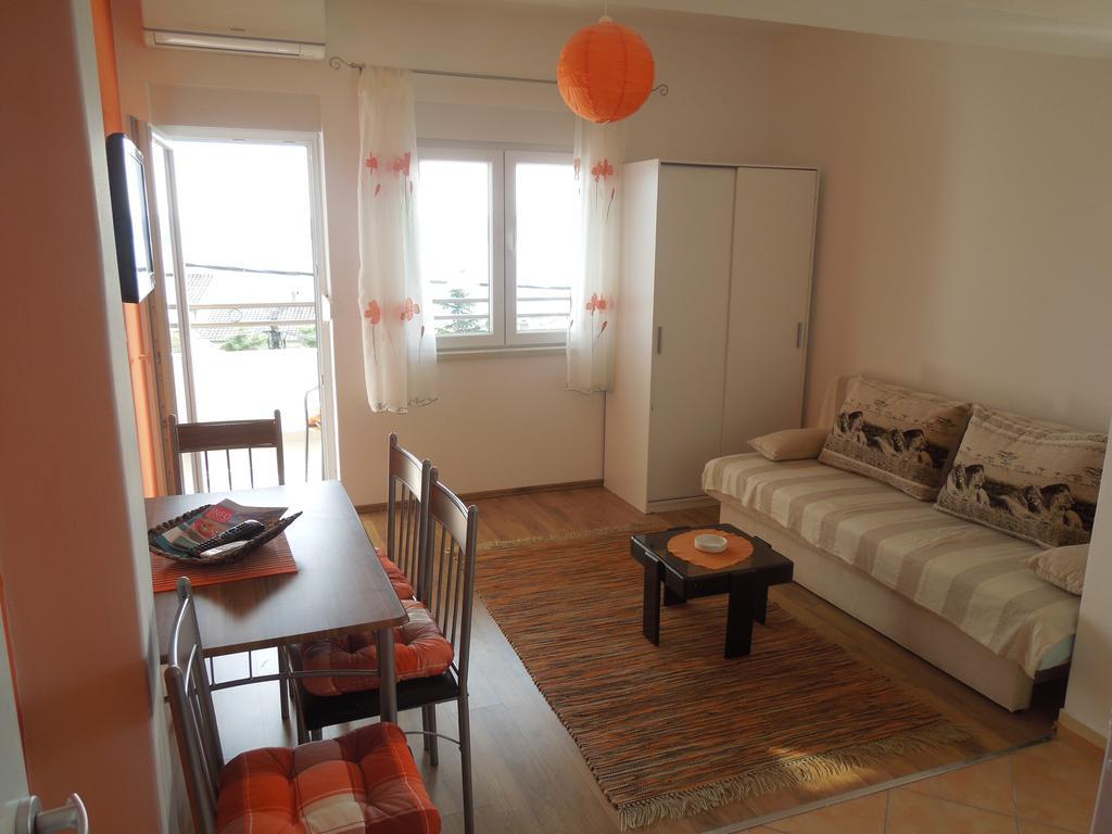 Apartments Meleh تْسْغيكفانِتْسا الغرفة الصورة
